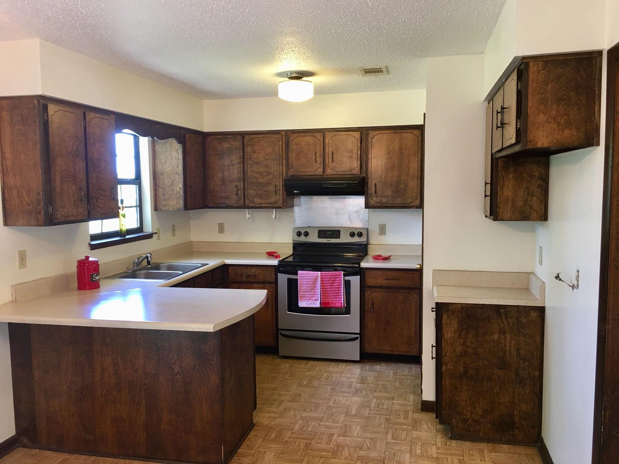 WHISPERING LAKES ESTATES - Residential