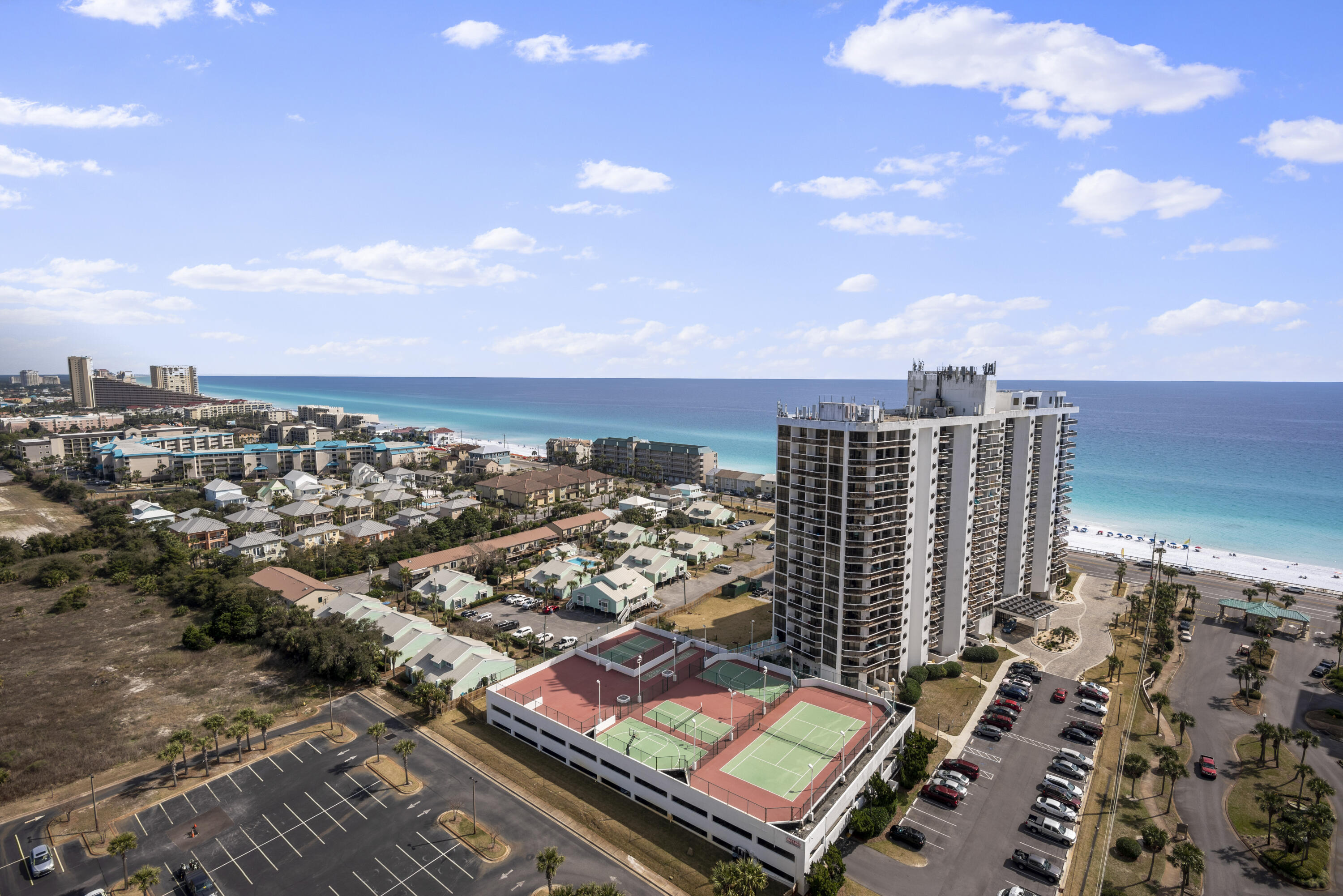 ARIEL DUNES - Residential