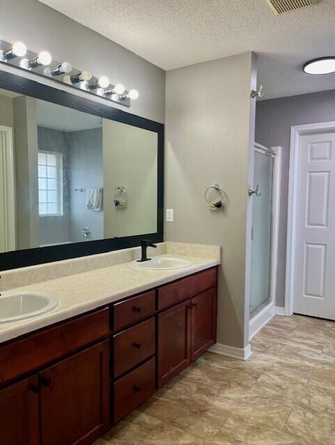 CREETWOOD PLACE - Residential Lease