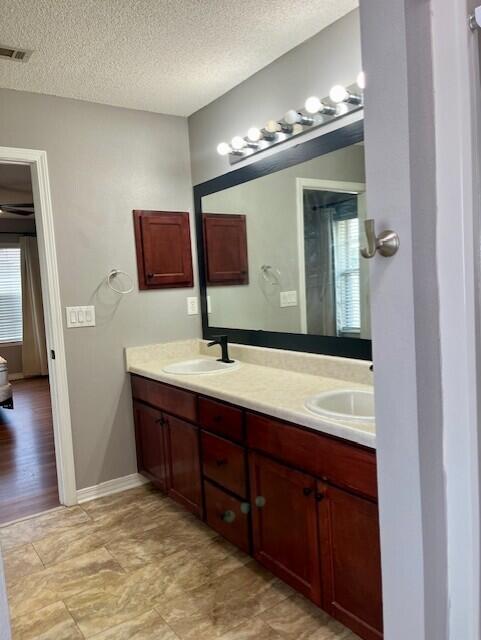 CREETWOOD PLACE - Residential Lease