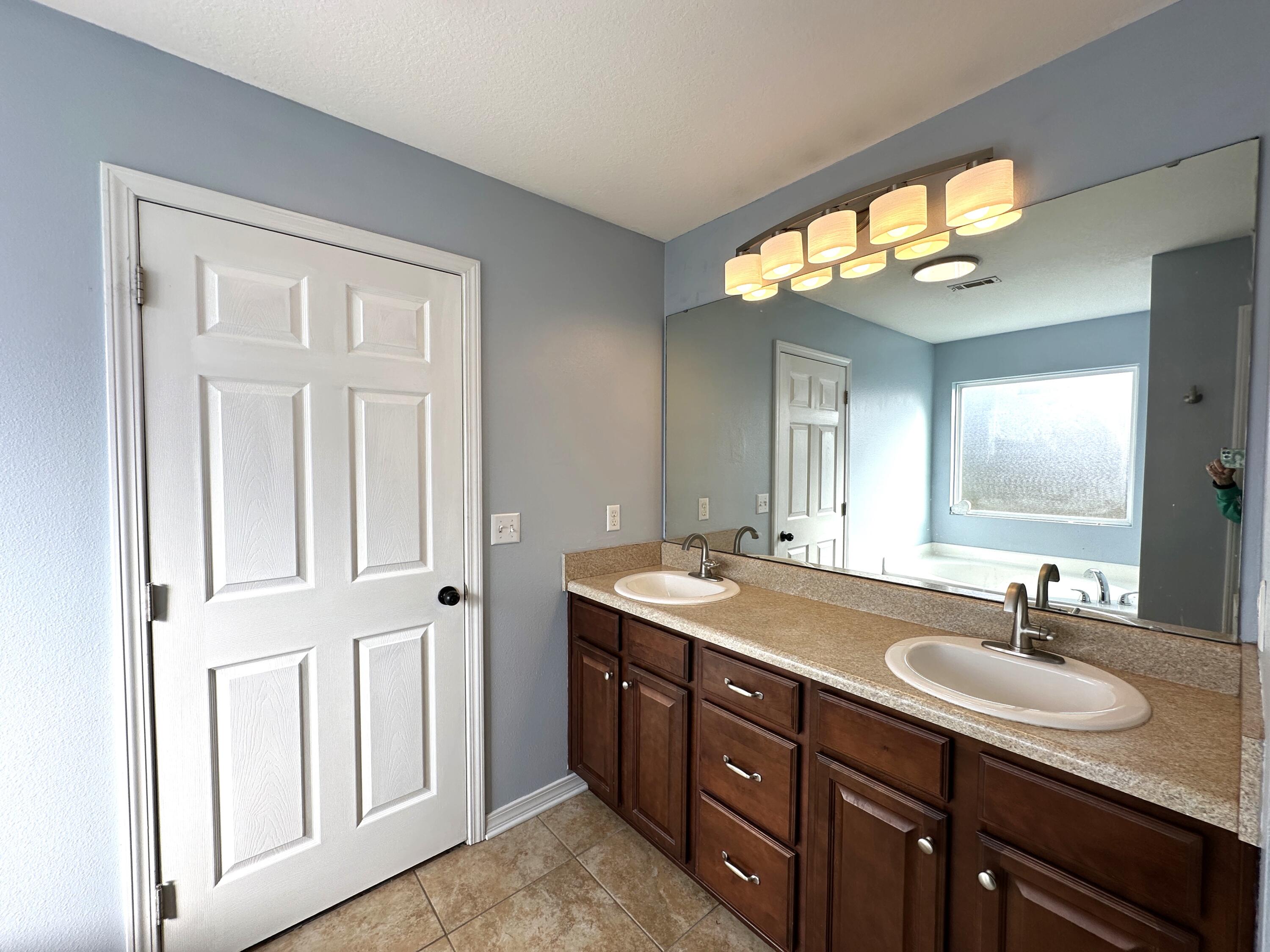 Stillwell Estates - Residential Lease