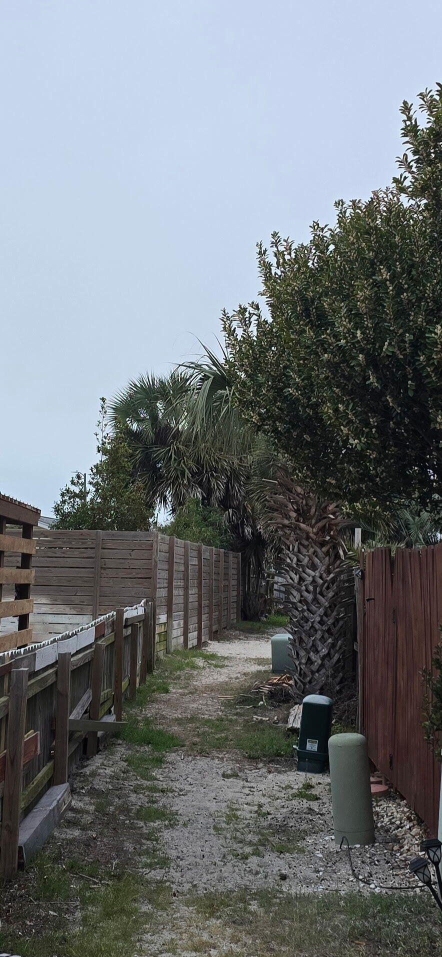 CHATEAU BY THE SEA - Residential