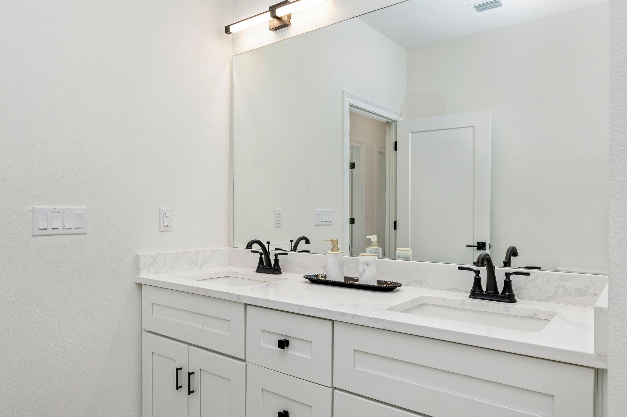 HOMEWOOD EST - Residential