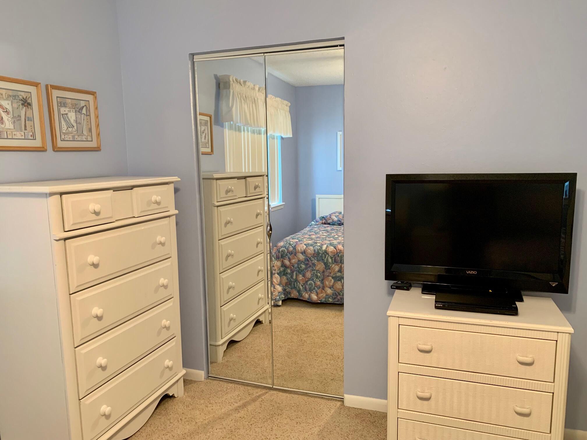 PORTSIDE CONDO - Residential