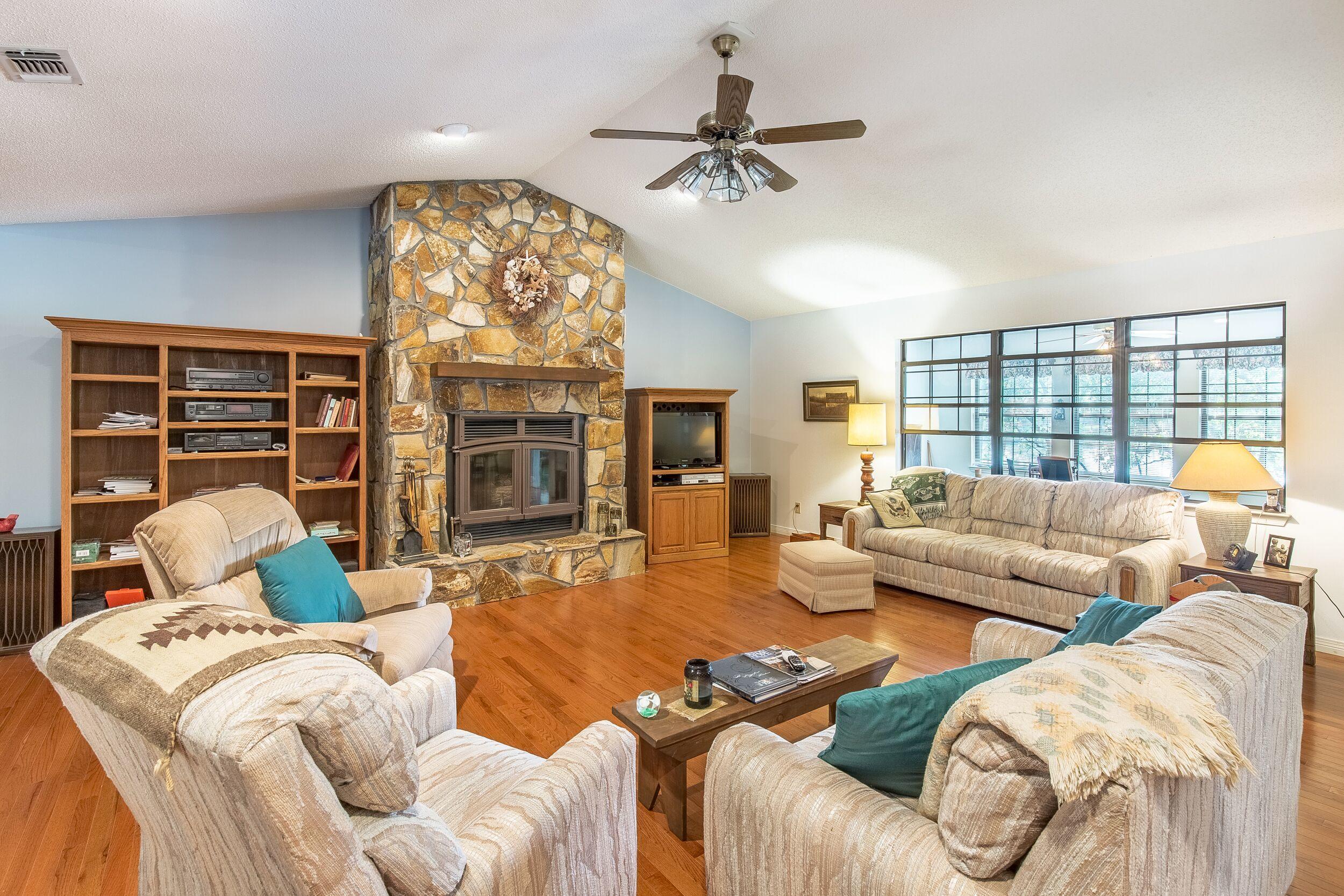 SHIRKS BAYOU - Residential