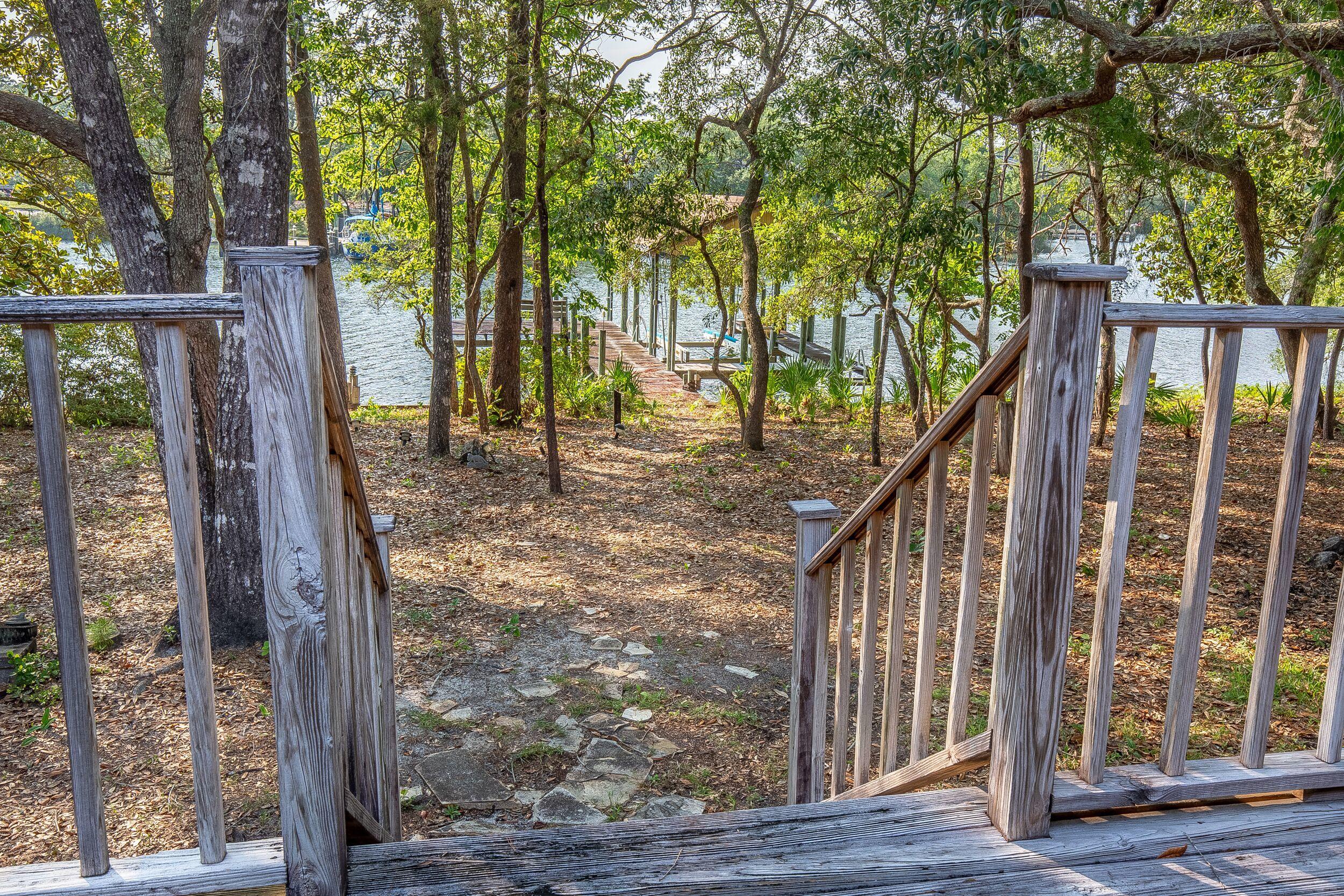 SHIRKS BAYOU - Residential