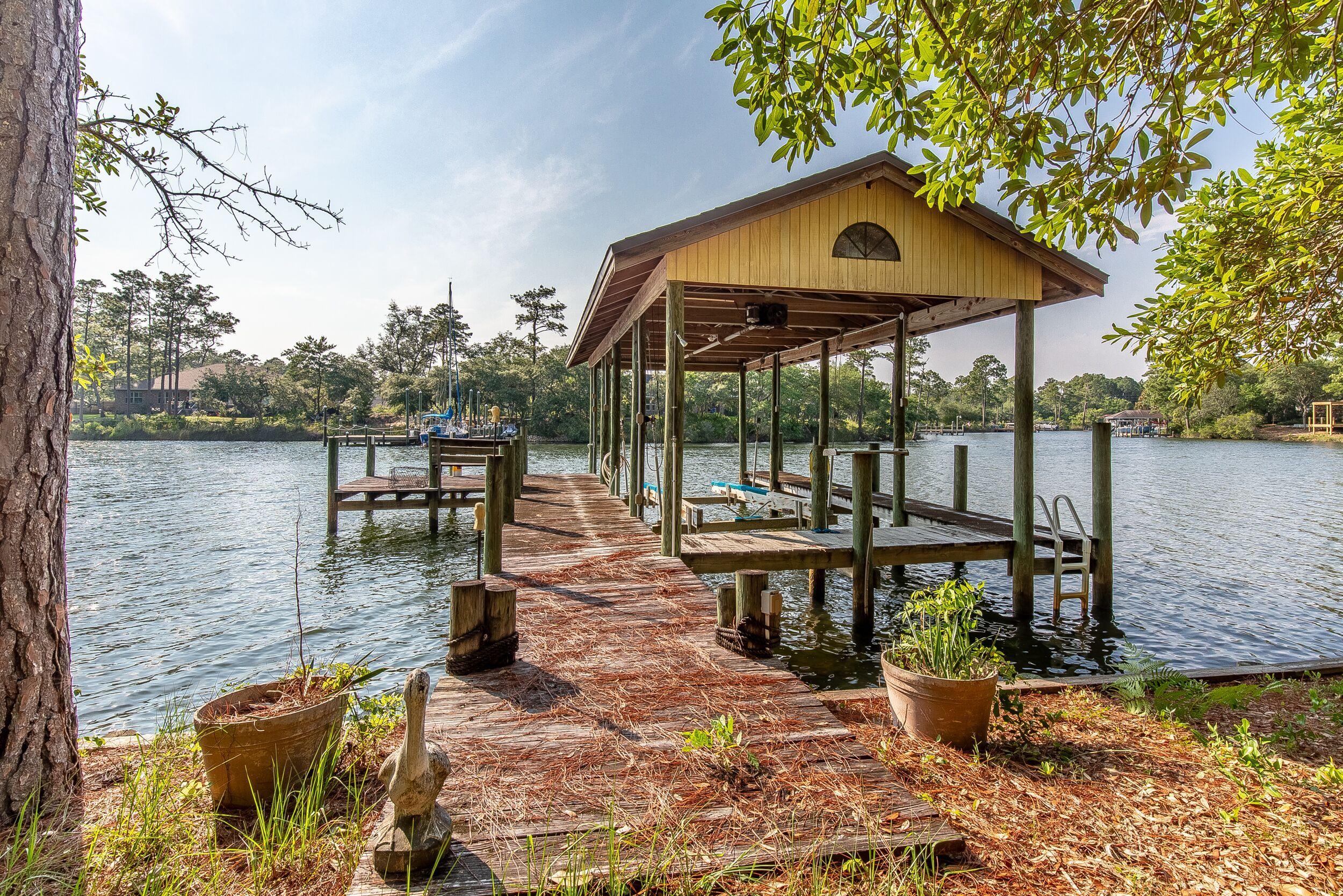 SHIRKS BAYOU - Residential