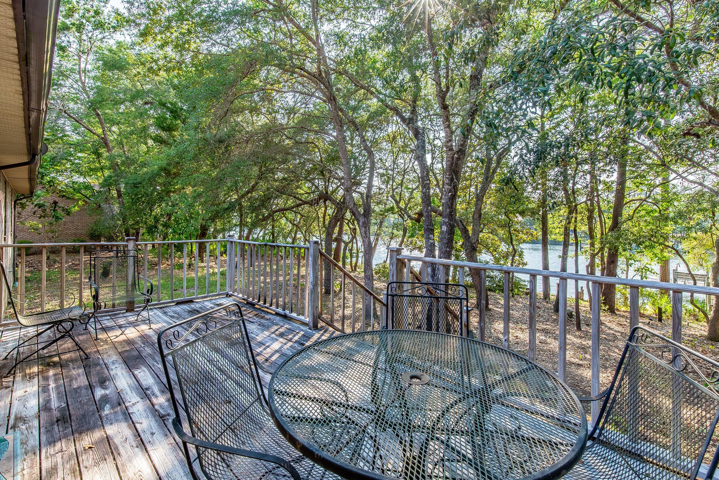 SHIRKS BAYOU - Residential