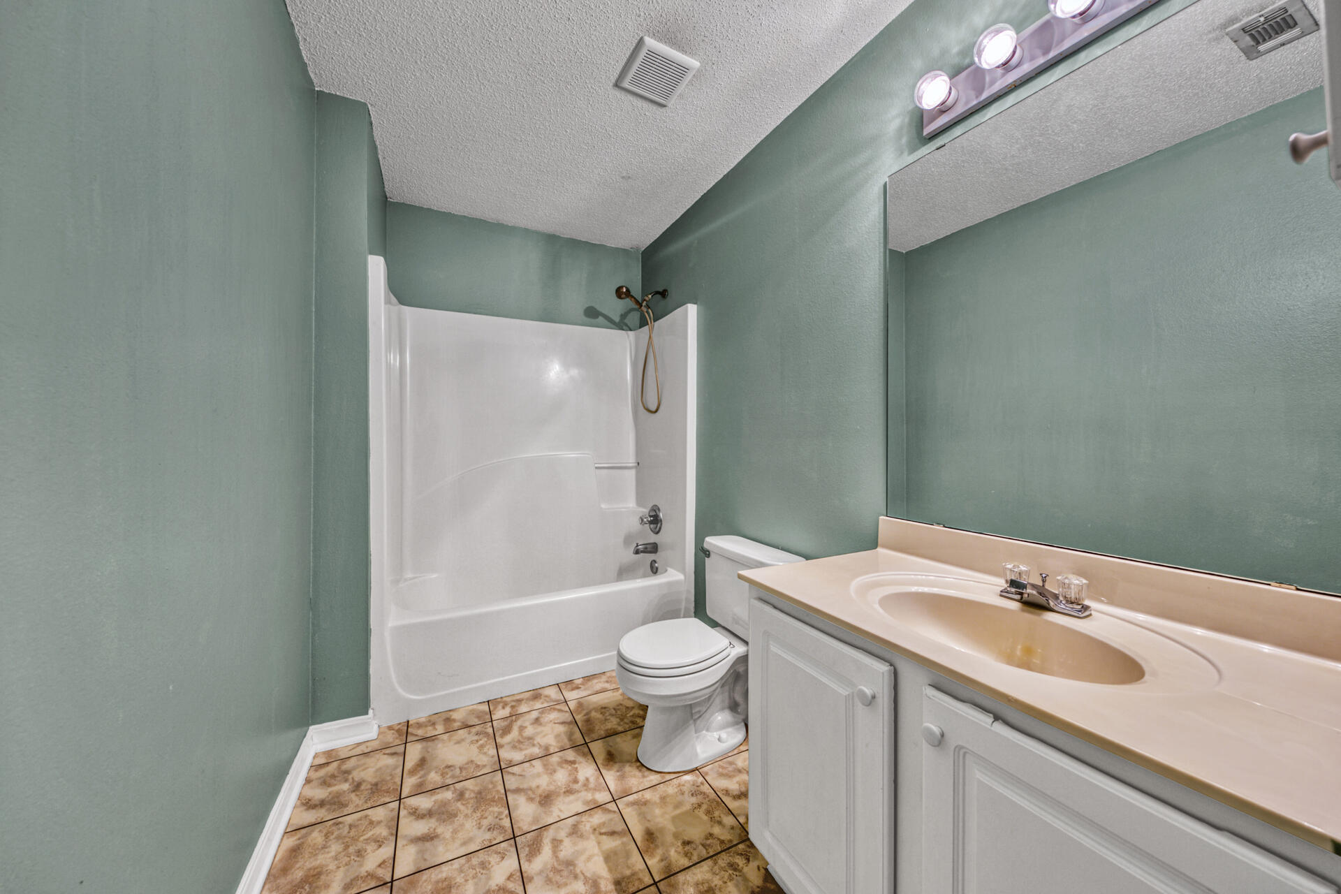 INDIAN WOODS - Residential