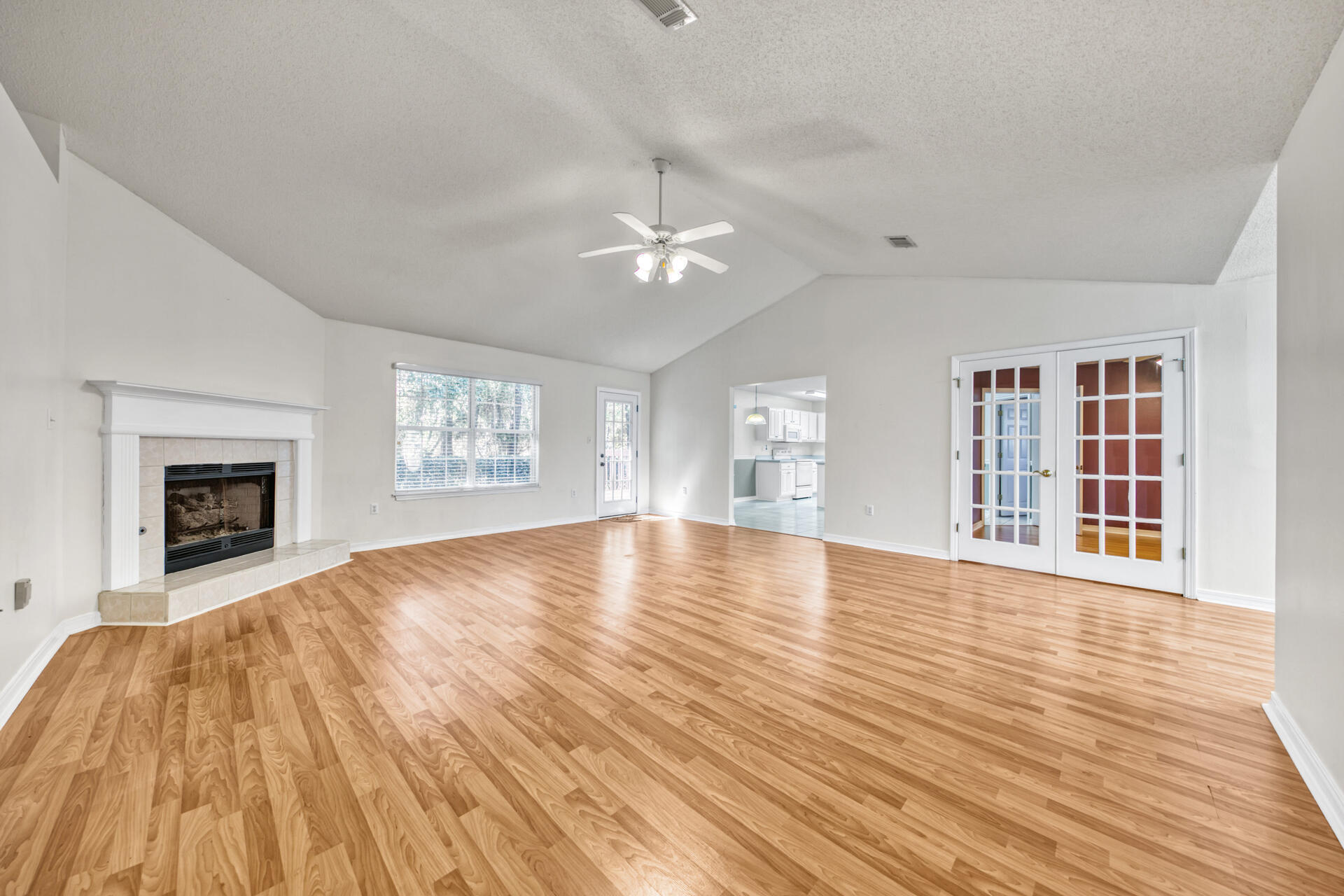 INDIAN WOODS - Residential