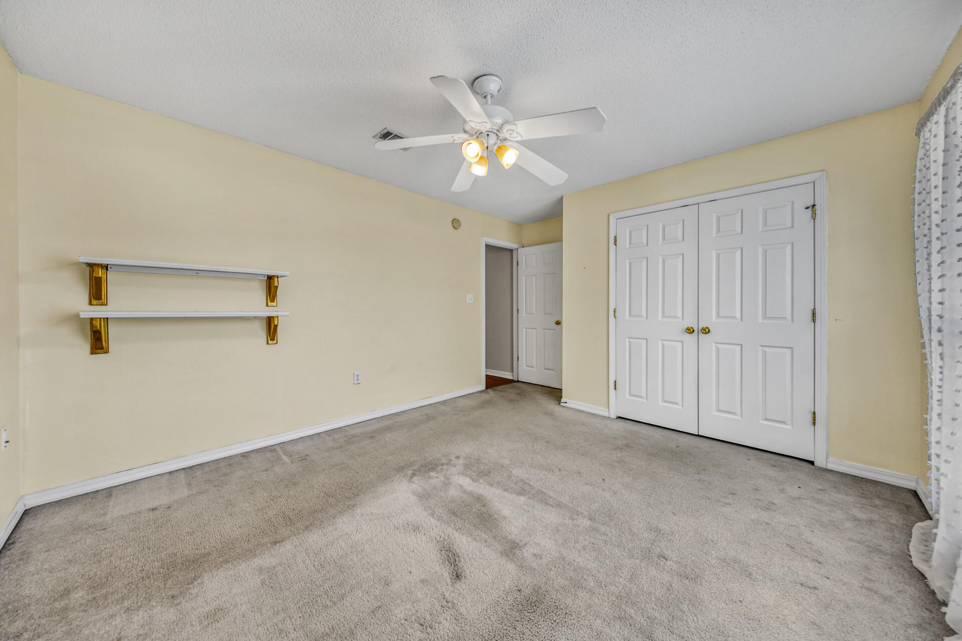 INDIAN WOODS - Residential