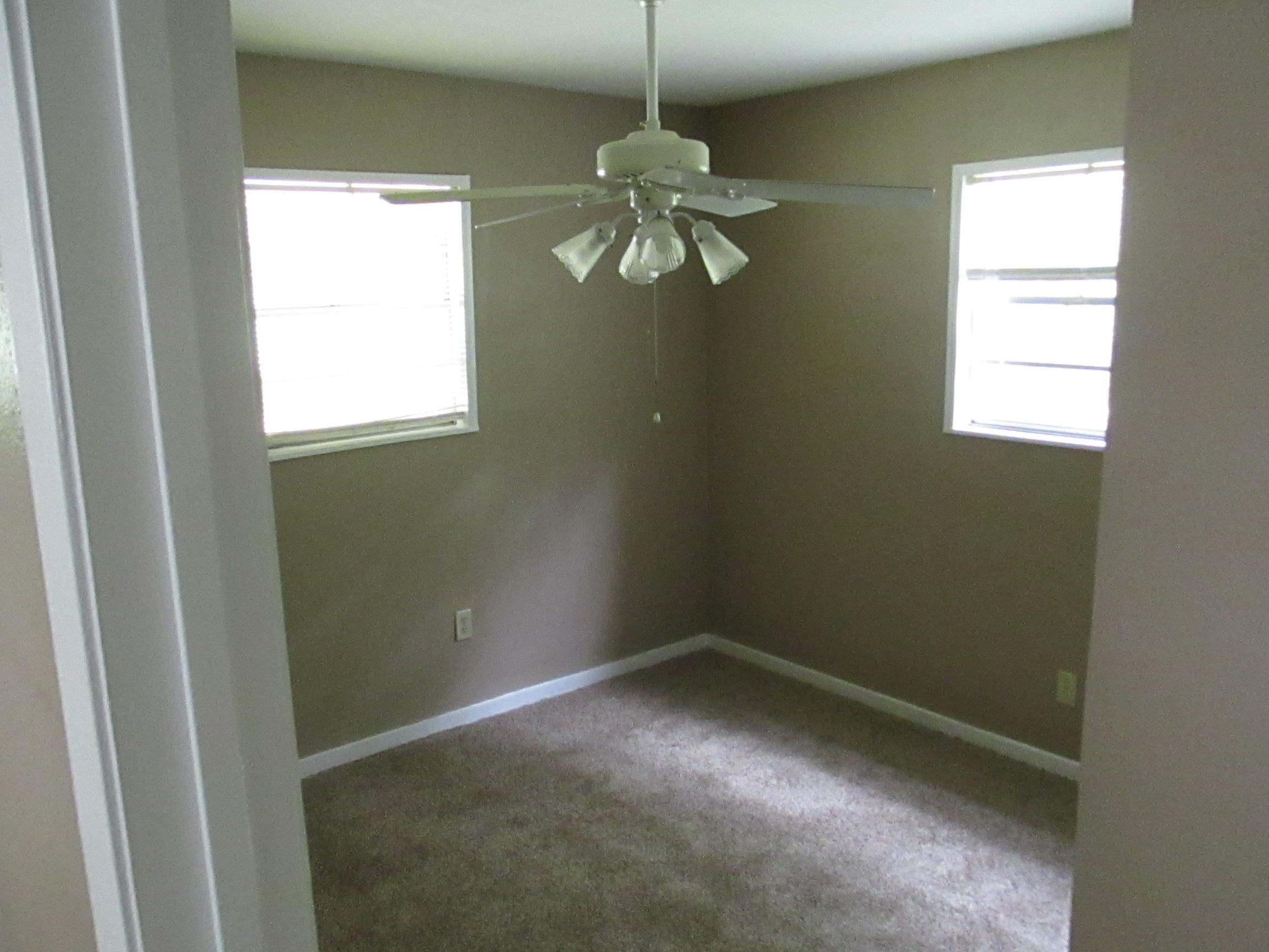 TOWN OF SANTA ROSA - Residential Lease