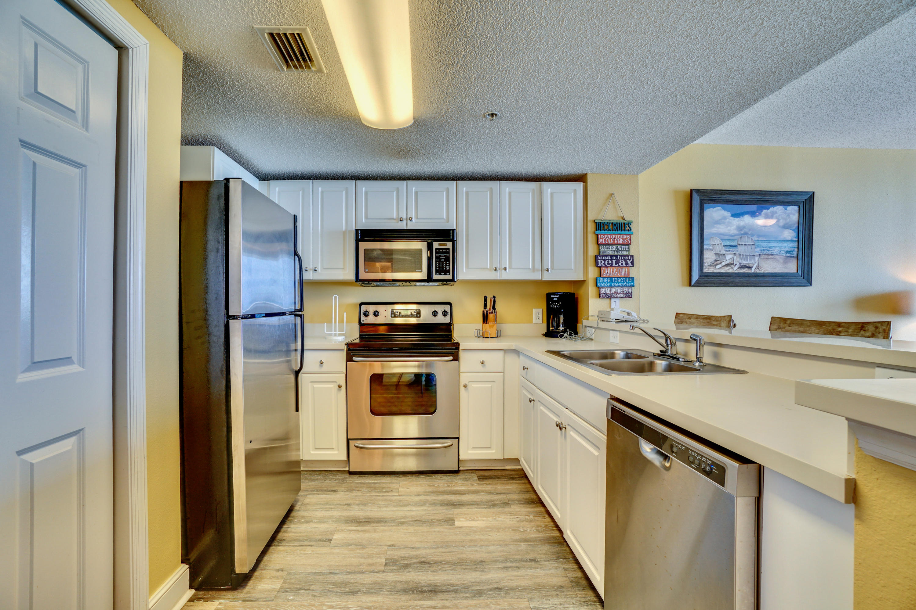 MAJESTIC BEACH TOWERS I - Residential