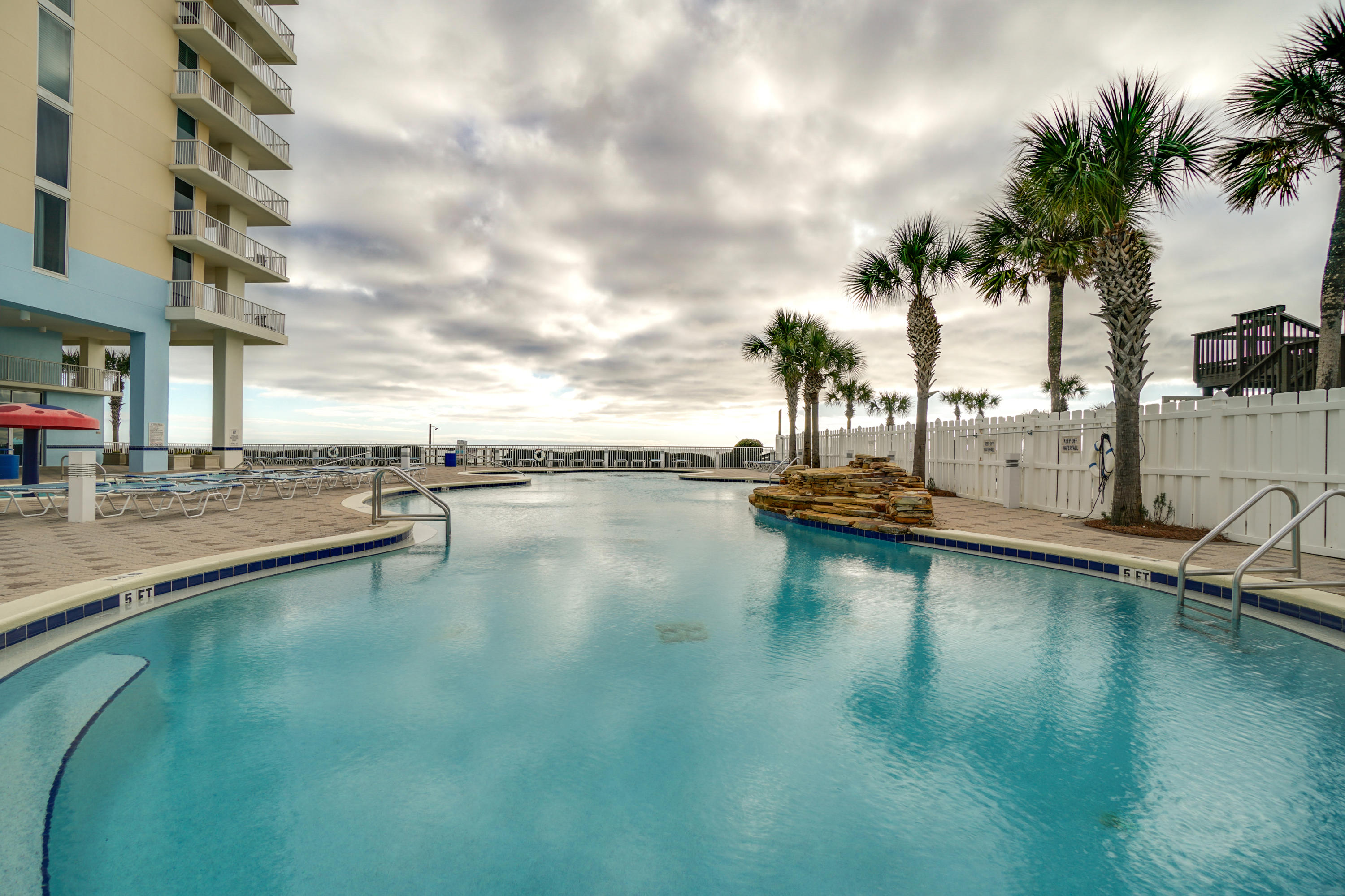 MAJESTIC BEACH TOWERS I - Residential