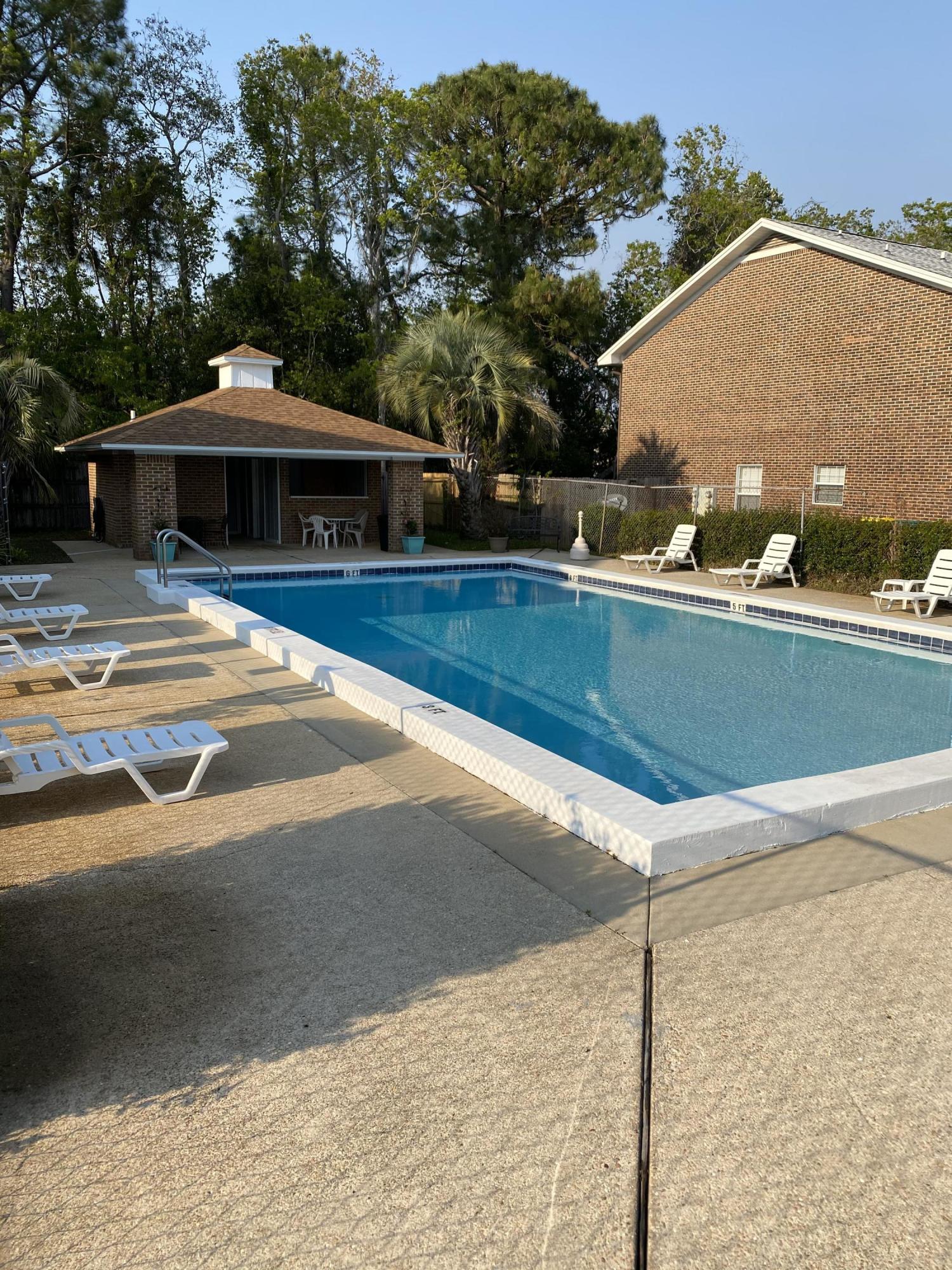 FOREST VIEW T/H - Residential