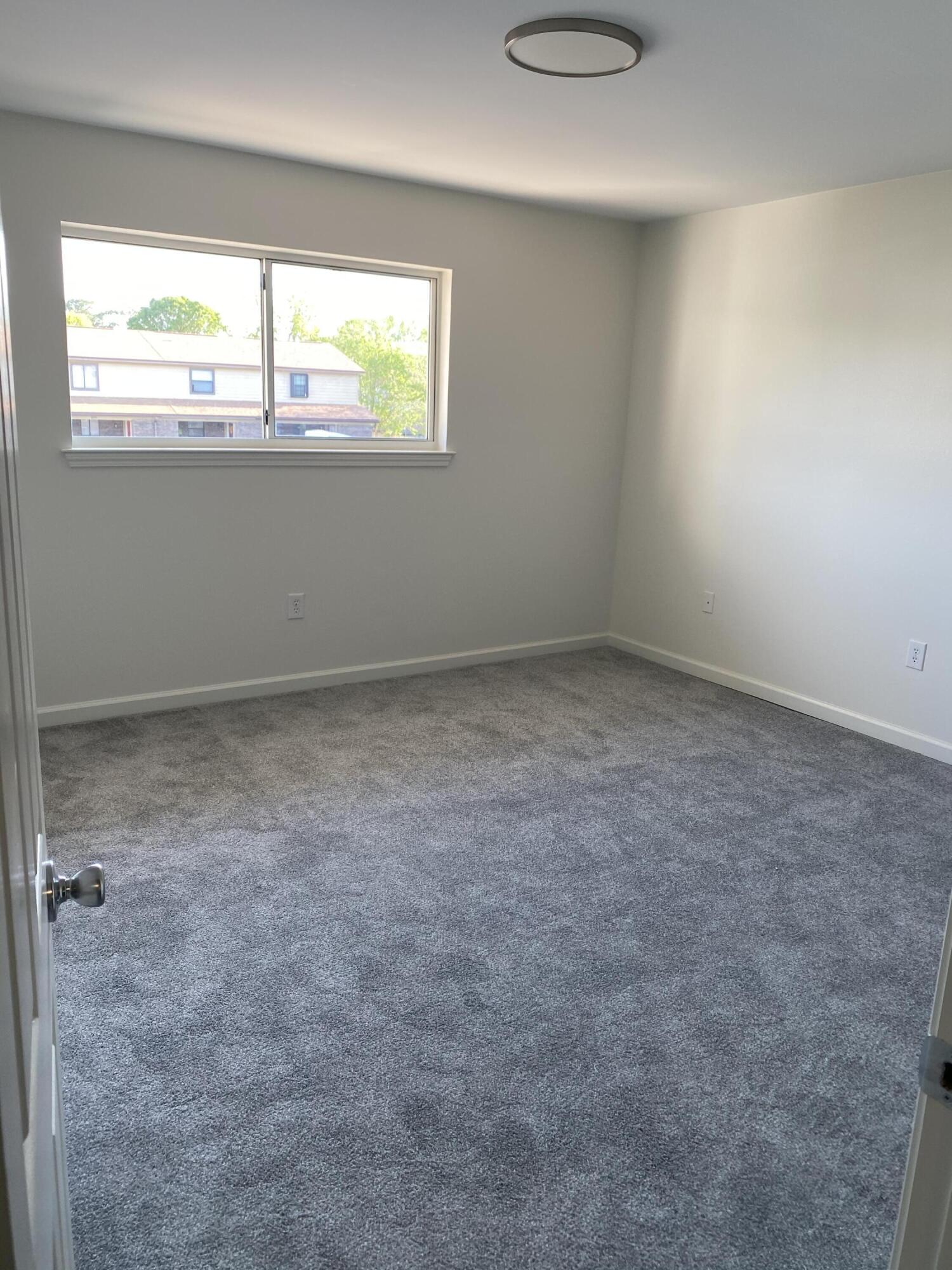 FOREST VIEW T/H - Residential