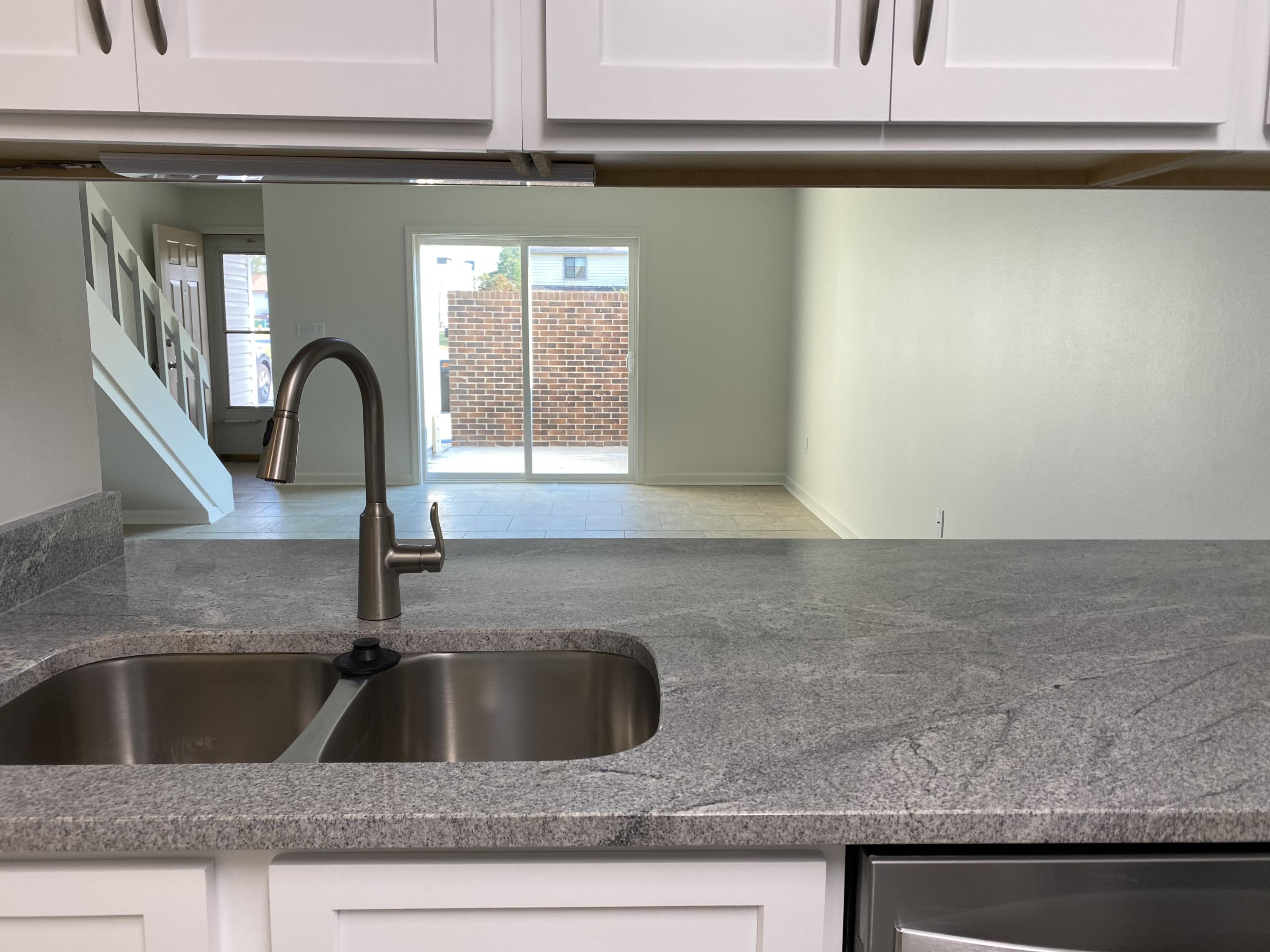 FOREST VIEW T/H - Residential