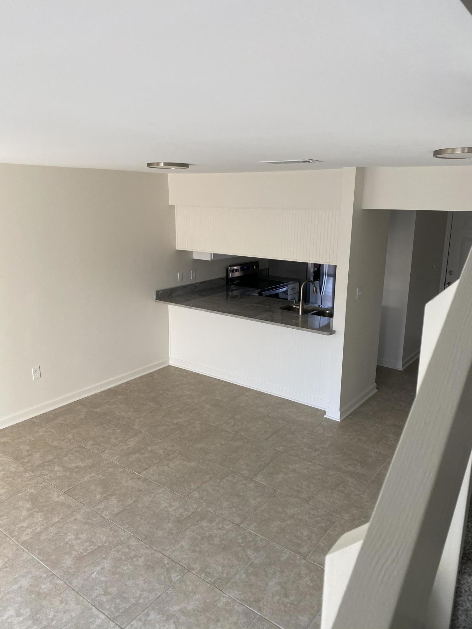 FOREST VIEW T/H - Residential