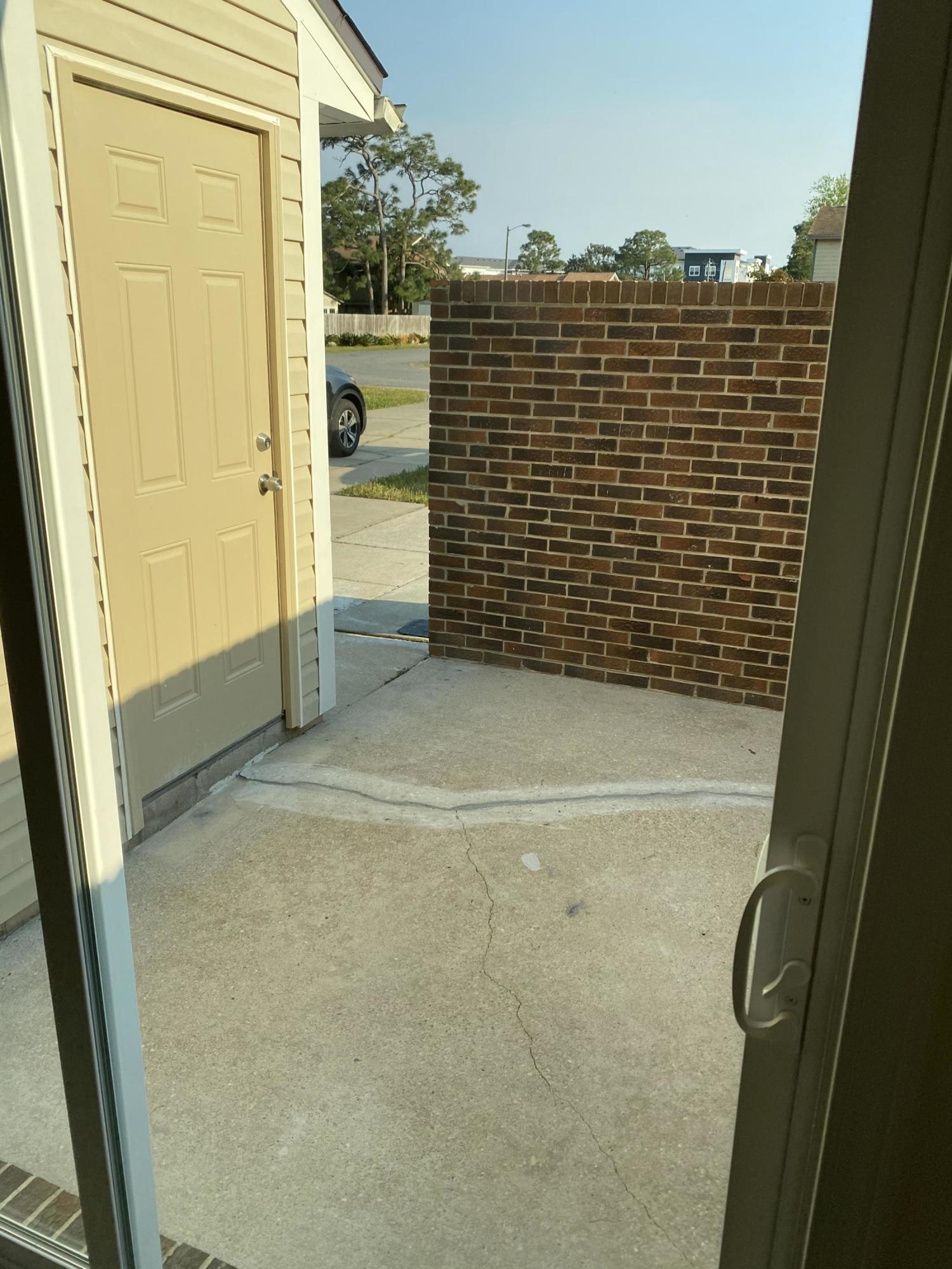 FOREST VIEW T/H - Residential