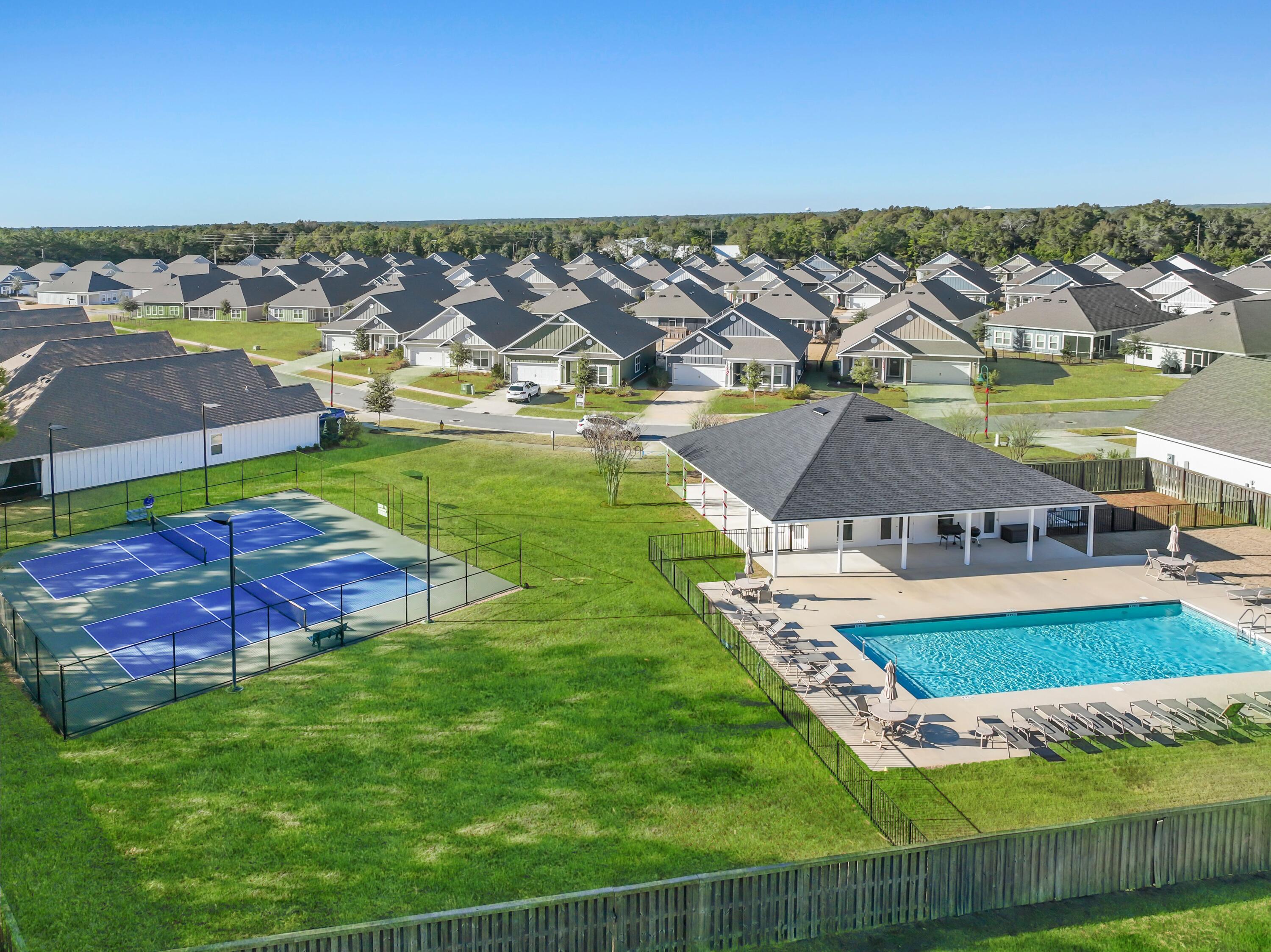 HAMMOCK BAY - Residential