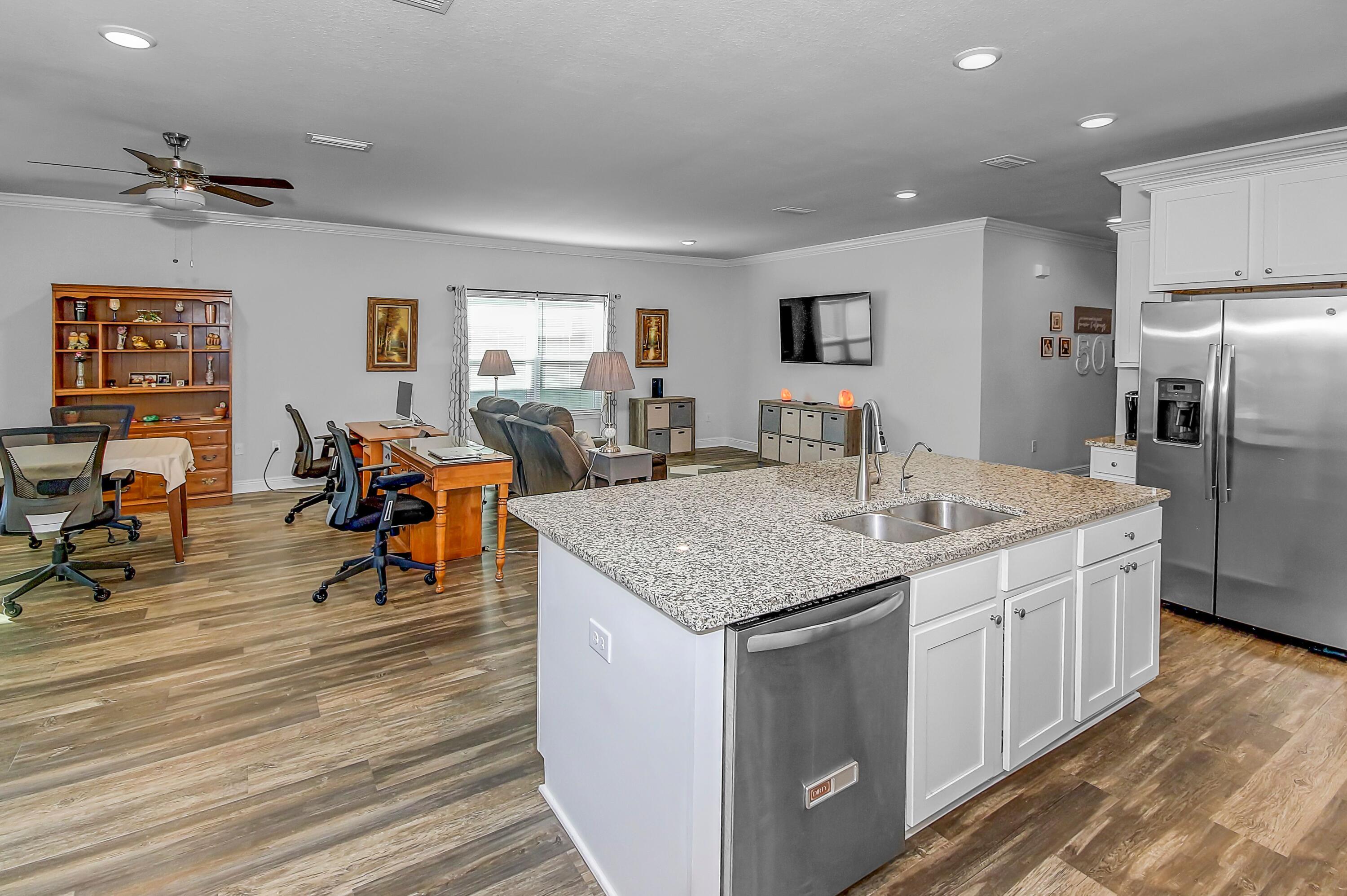 HAMMOCK BAY - Residential