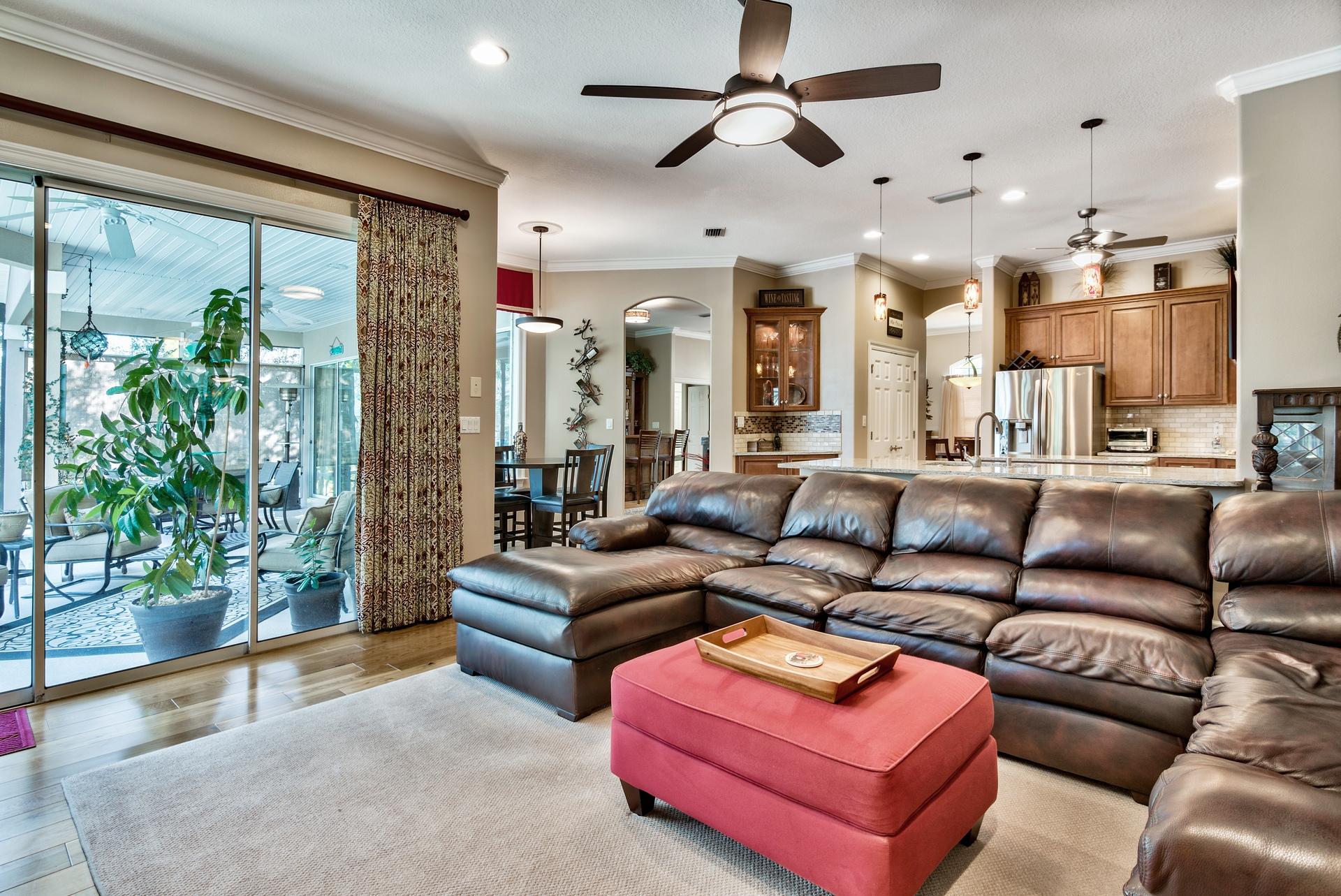 COUNTRY CLUB HILLS PH 1 - Residential