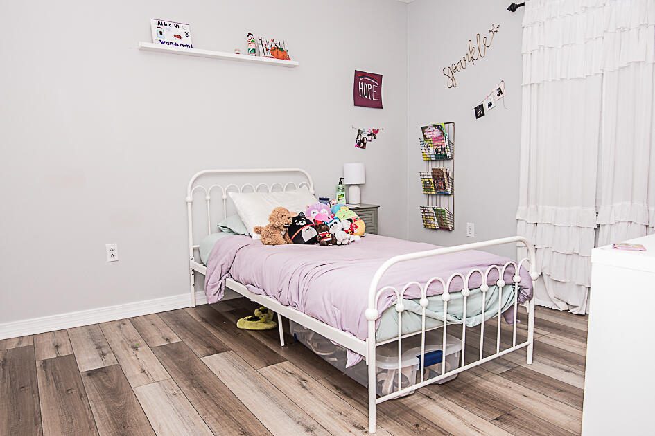 RIDGE CREST PH II - Residential Lease