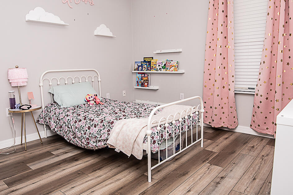 RIDGE CREST PH II - Residential Lease