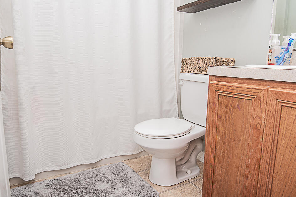 RIDGE CREST PH II - Residential Lease