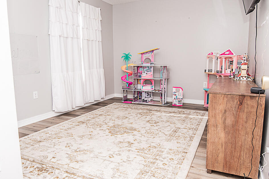 RIDGE CREST PH II - Residential Lease