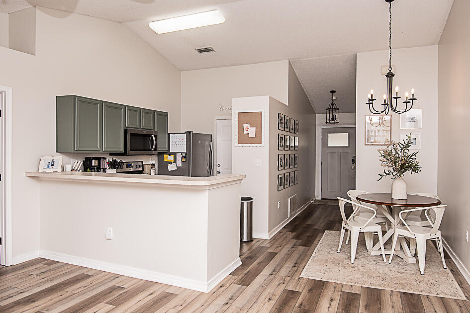 RIDGE CREST PH II - Residential Lease