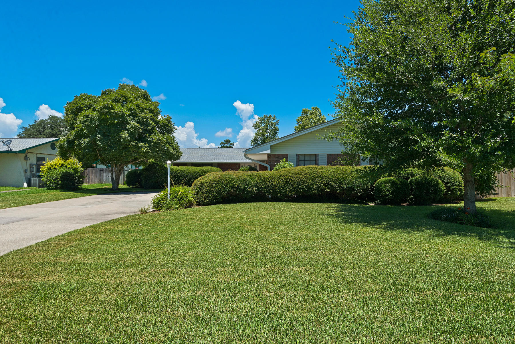 LAKE LORRAINE EST 3RD - Residential