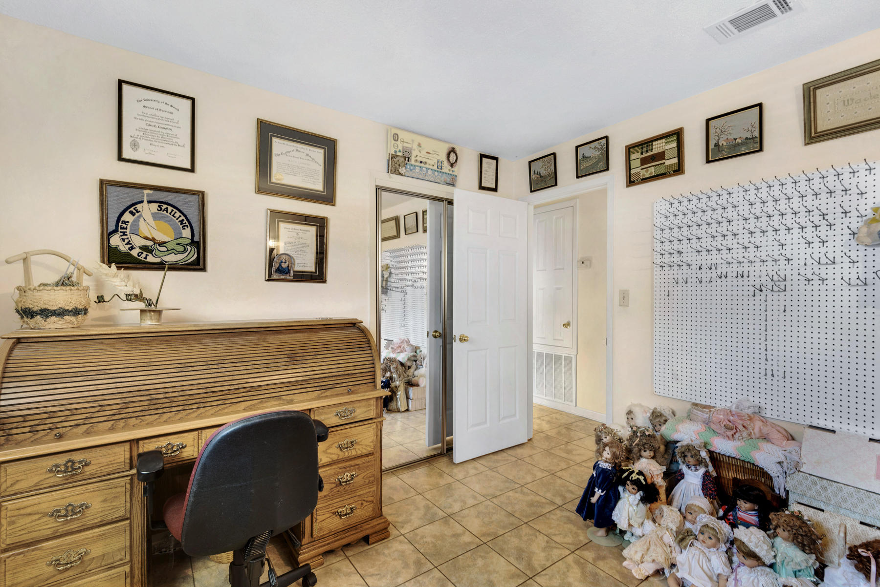 LAKE LORRAINE EST 3RD - Residential