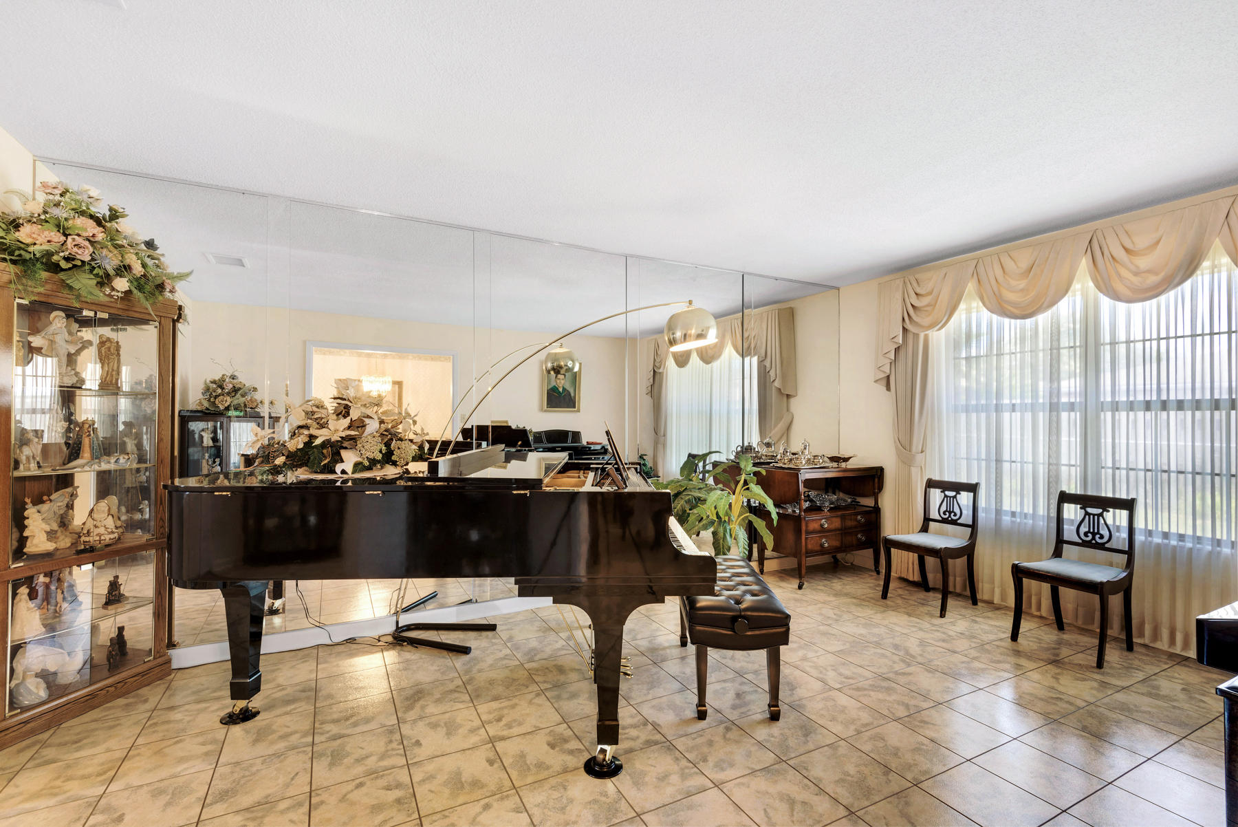 LAKE LORRAINE EST 3RD - Residential