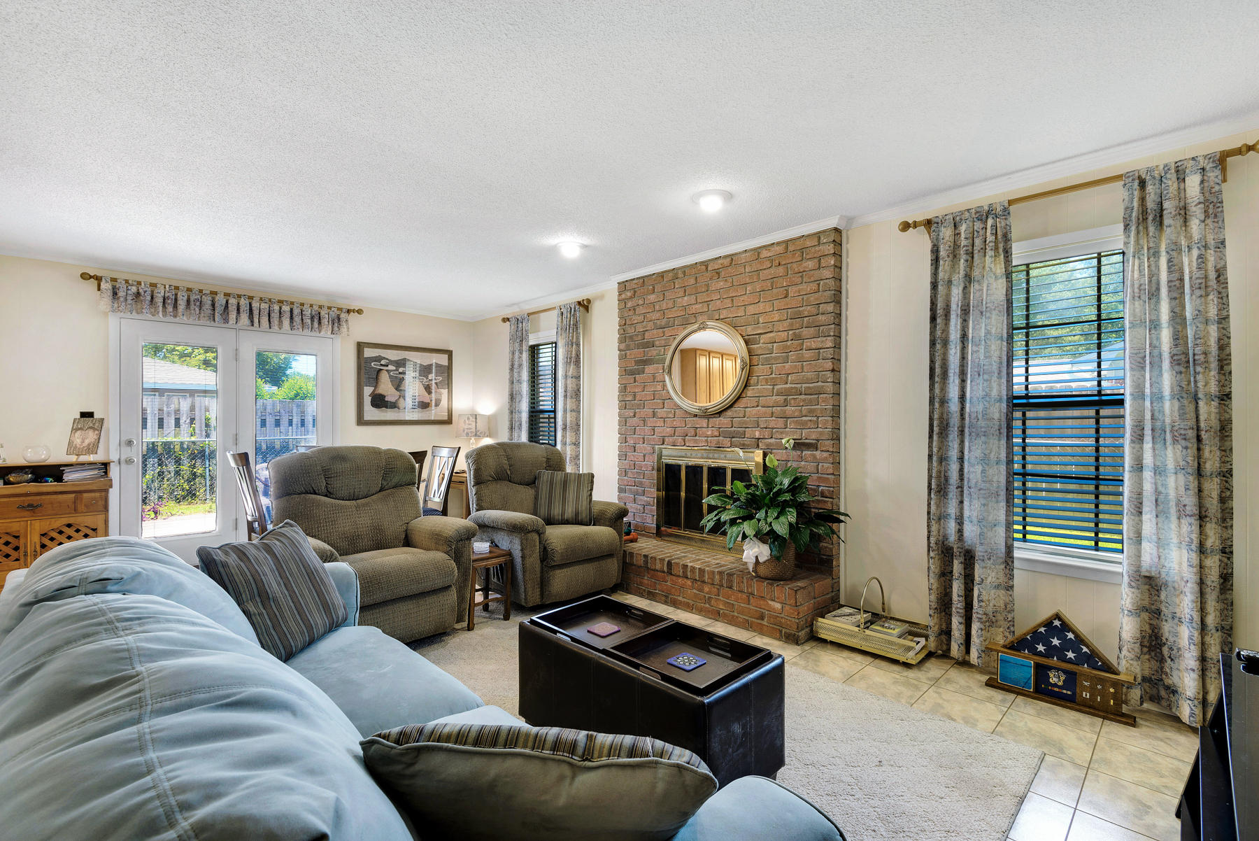 LAKE LORRAINE EST 3RD - Residential