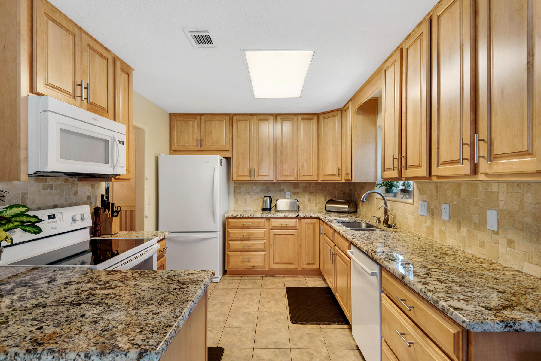 LAKE LORRAINE EST 3RD - Residential