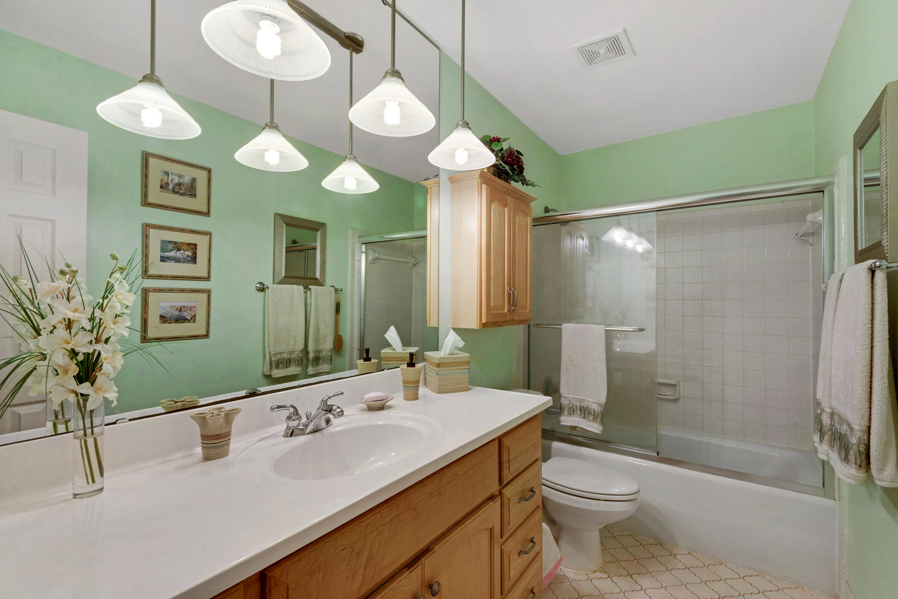 LAKE LORRAINE EST 3RD - Residential