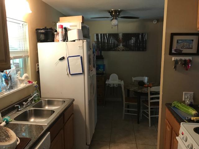 3RD ADD GARNIER BCH LOT 10 BLK 6 - Residential