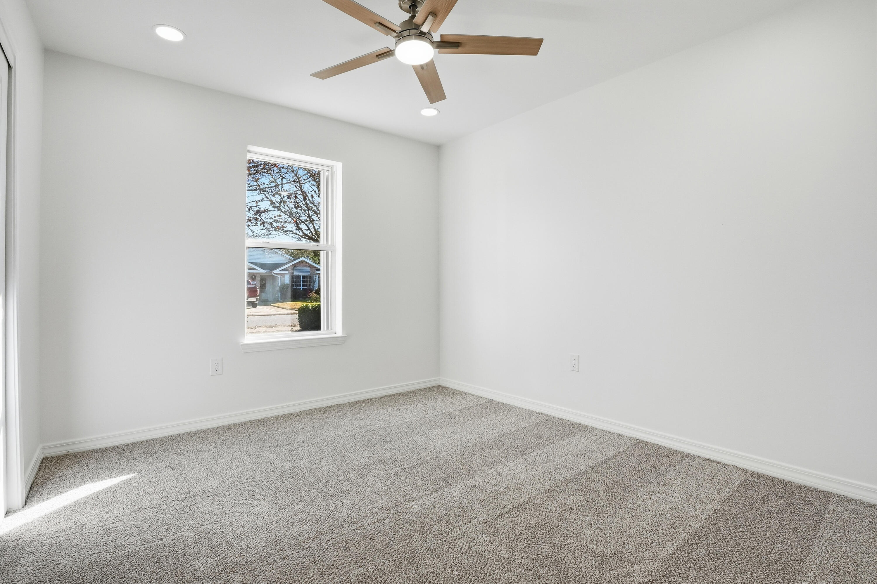 EMERALD VILLAGE S/D - Residential