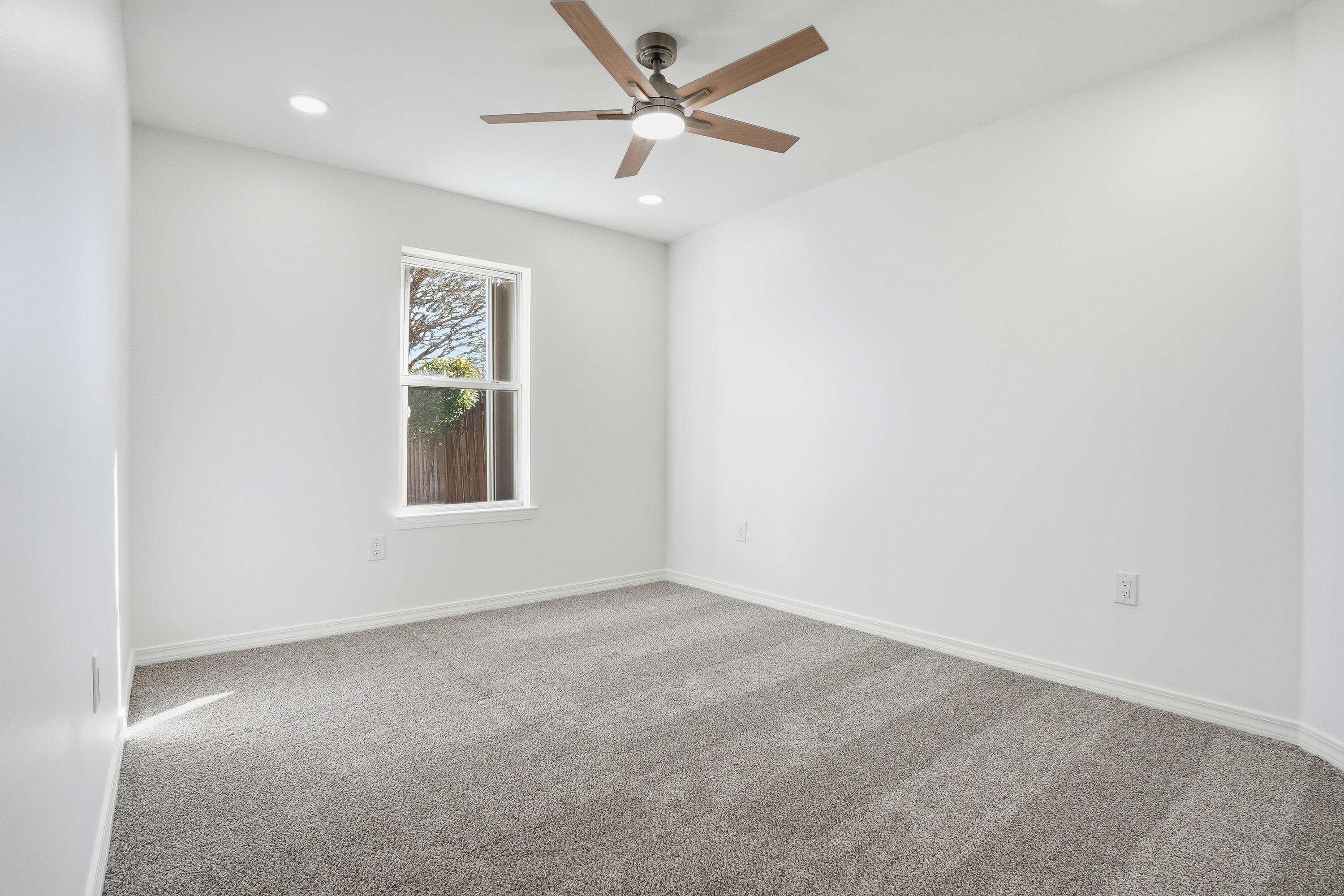 EMERALD VILLAGE S/D - Residential