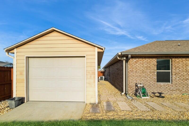 THE MEADOWS - Residential