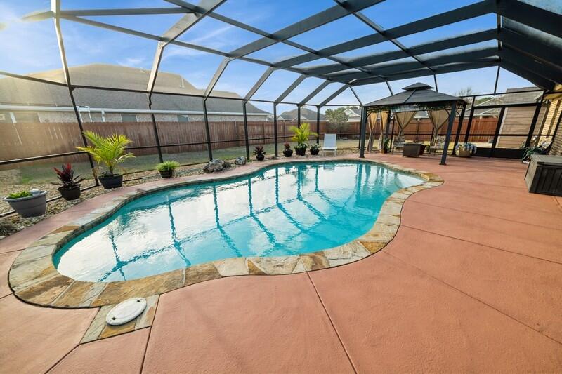 THE MEADOWS - Residential