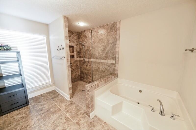 THE MEADOWS - Residential