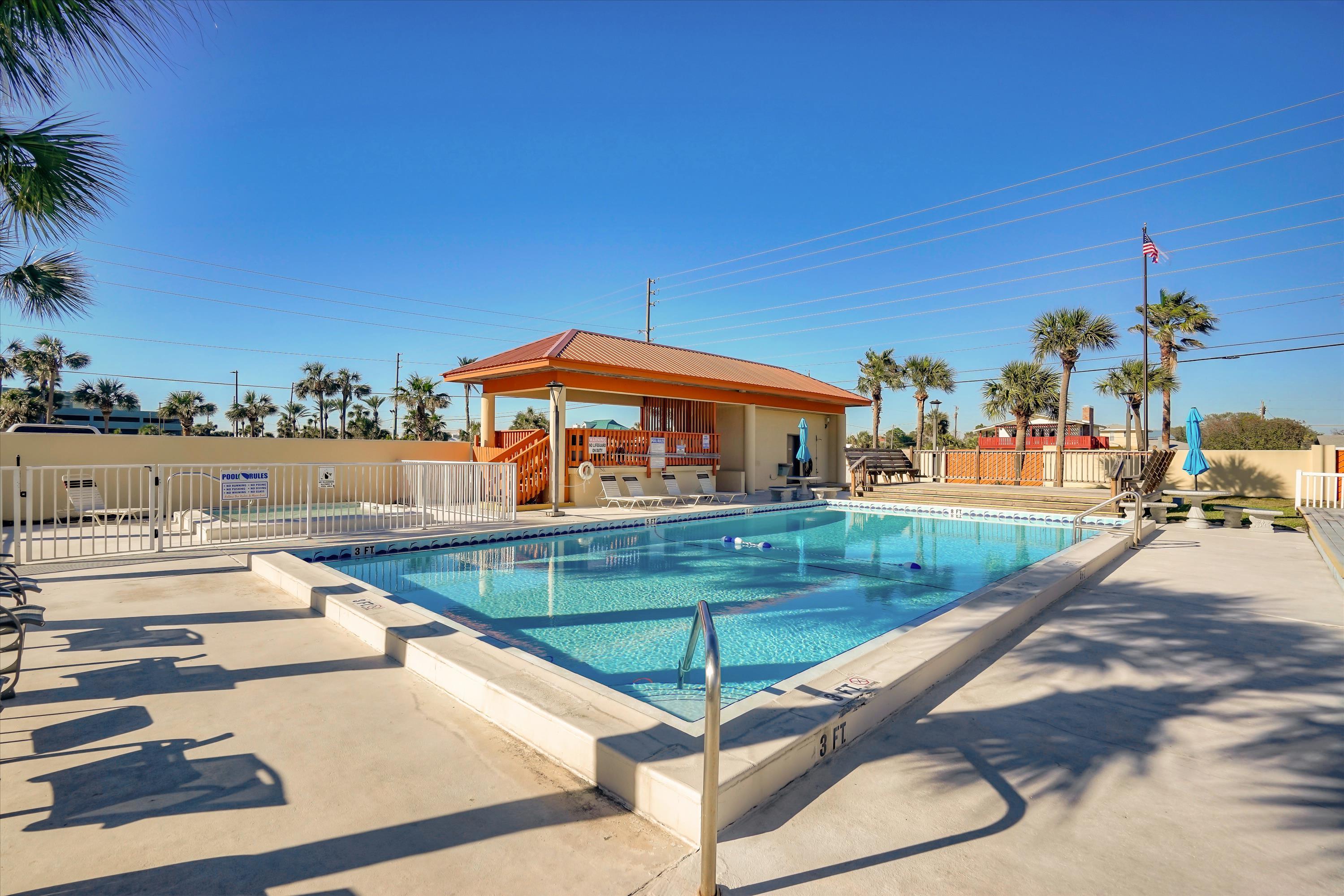 SURF DWELLER CONDO - Residential