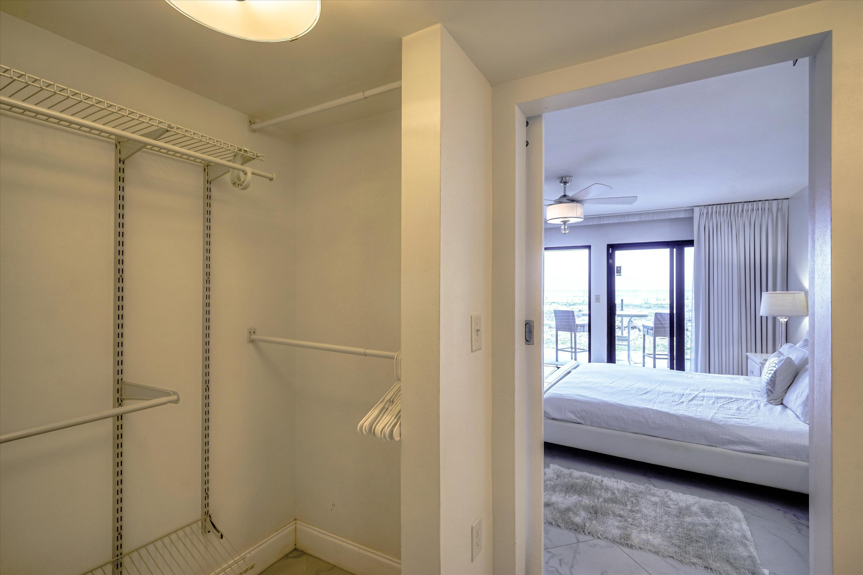 SURF DWELLER CONDO - Residential