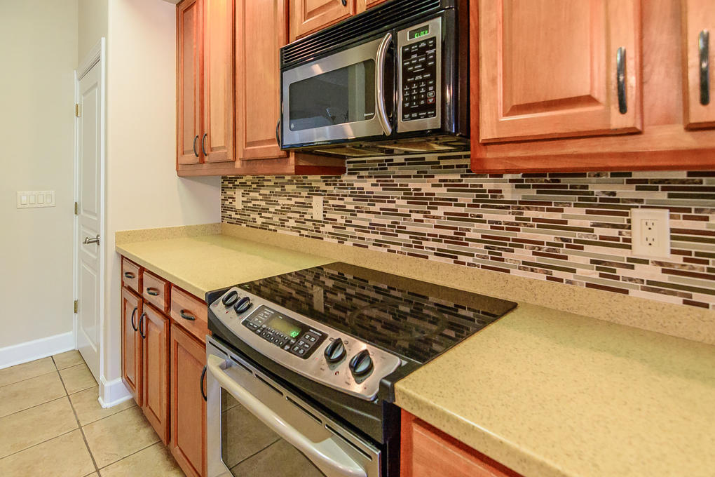 CHARDONNAY ESTATES - Residential