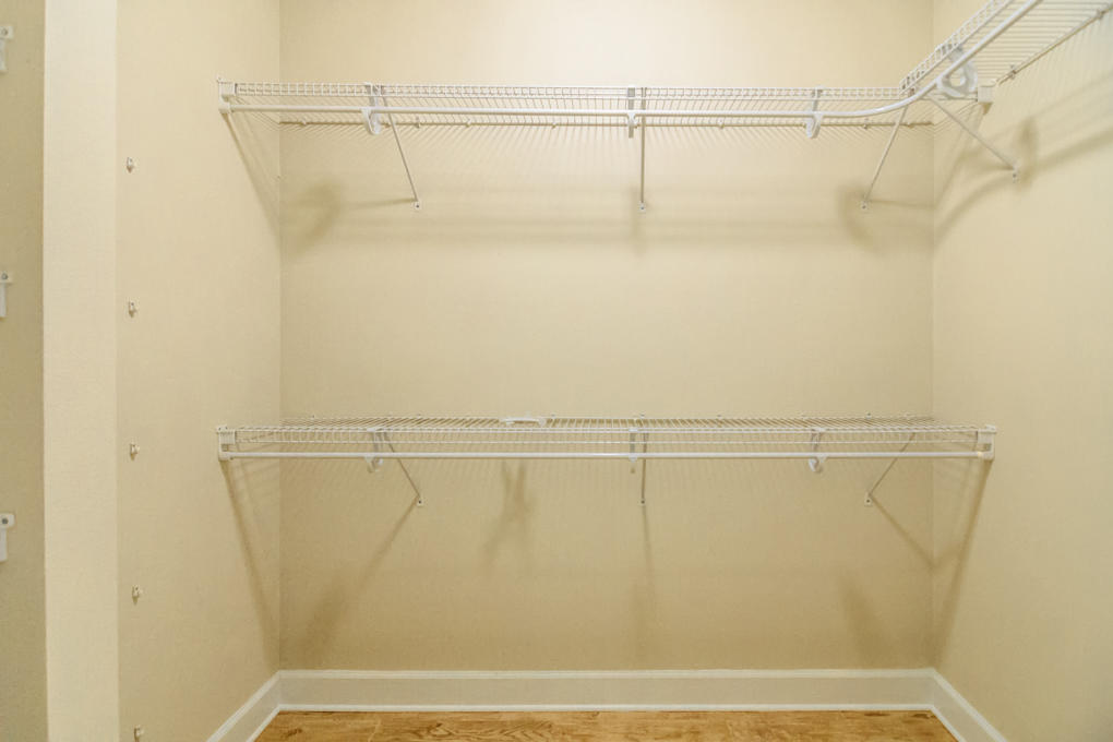 CHARDONNAY ESTATES - Residential