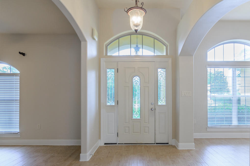 CHARDONNAY ESTATES - Residential