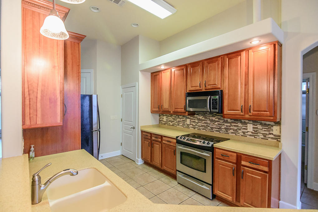 CHARDONNAY ESTATES - Residential