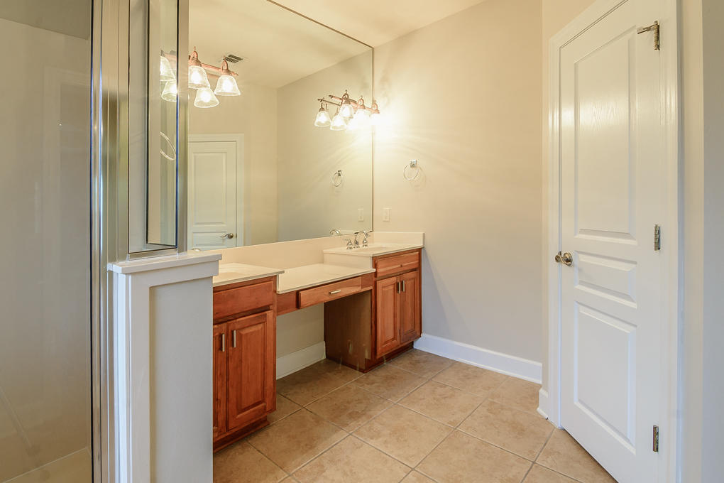 CHARDONNAY ESTATES - Residential